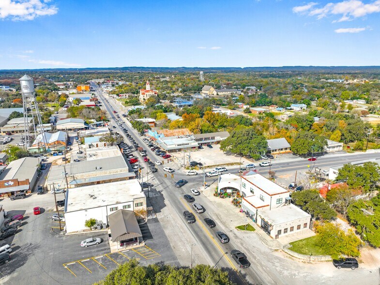 More Photos Of 204 Main St, Bandera Storefront Retail Office For Sale