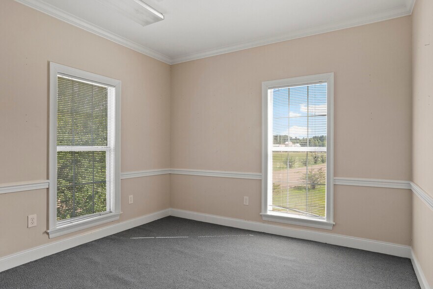 More Photos Of 118 Byram Pky S, Jackson Office For Sale