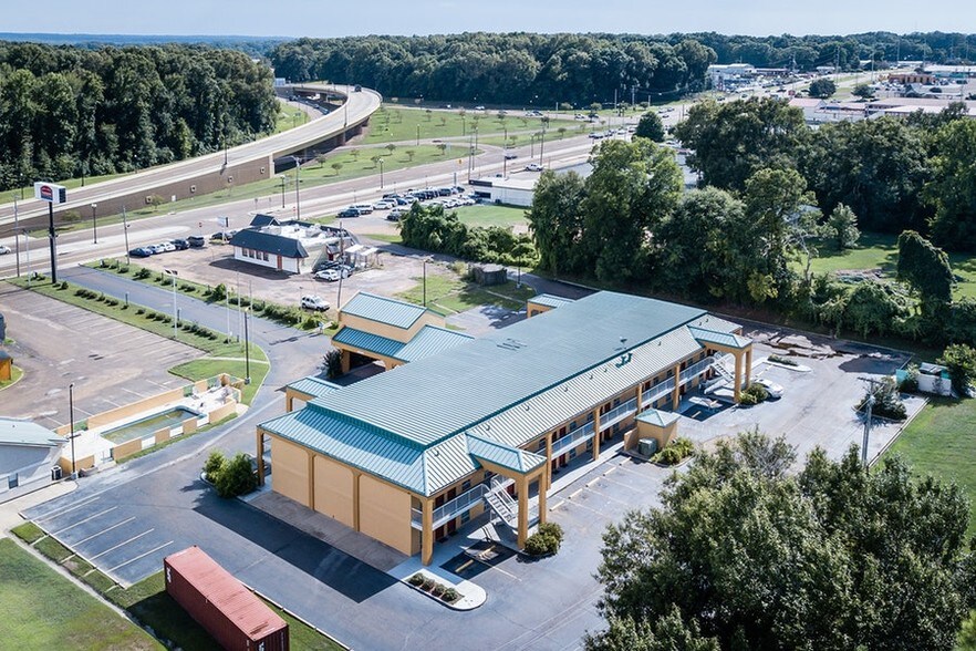 More Photos Of 337 Devereaux Dr, Natchez Hotel For Sale