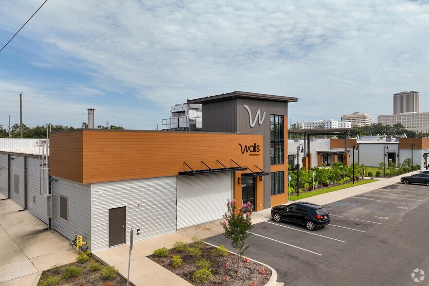 More Photos Of 1327 S Monroe St, Tallahassee General Retail For Lease