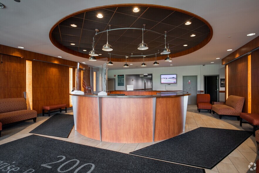 More Photos Of 3500 Sunrise Business, Great River Unknown For Lease