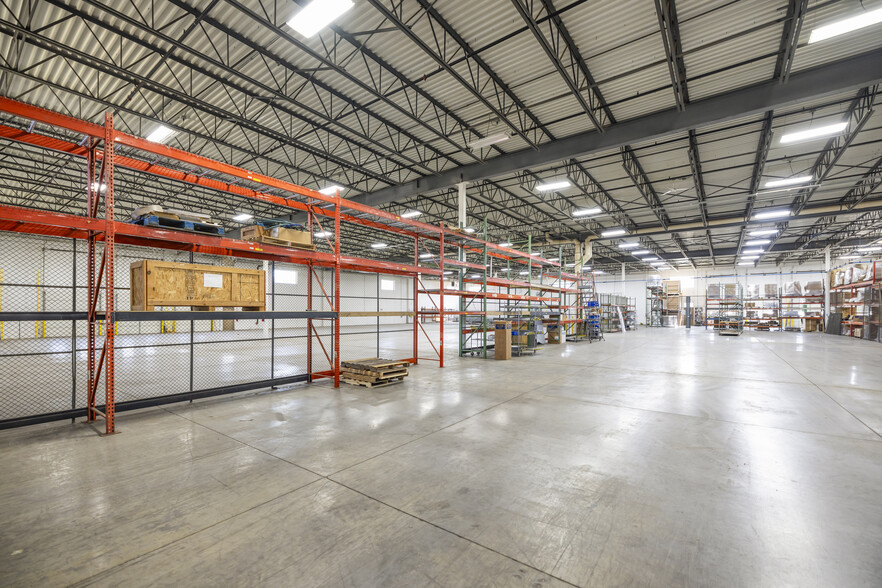 More Photos Of 610 Whitetail Blvd, River Falls Warehouse For Lease
