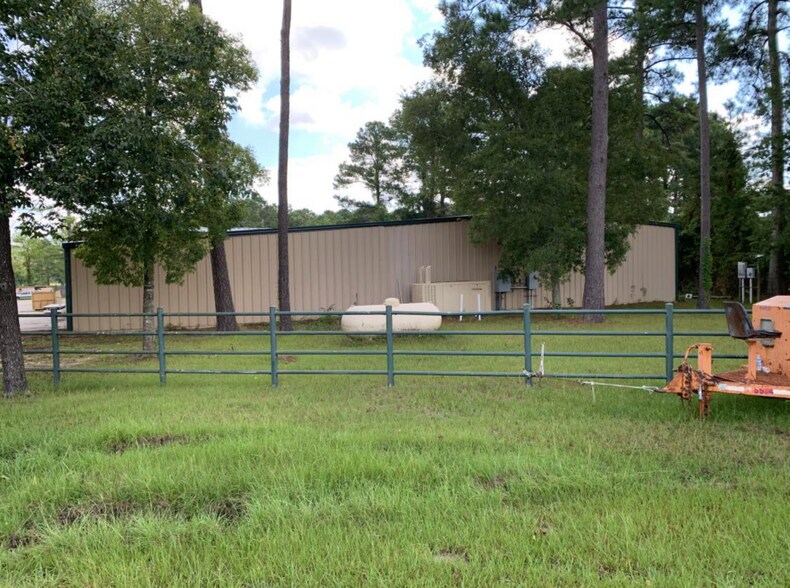 More Photos Of 2745 Interstate 45 S, New Waverly Manufacturing For Sale