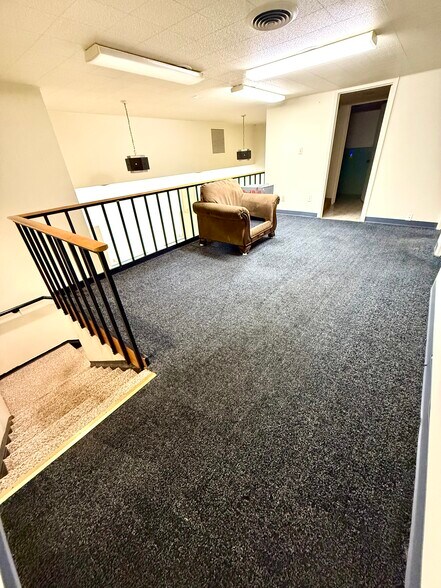 More Photos Of 33850 Armada Ridge Rd, Richmond Warehouse For Lease
