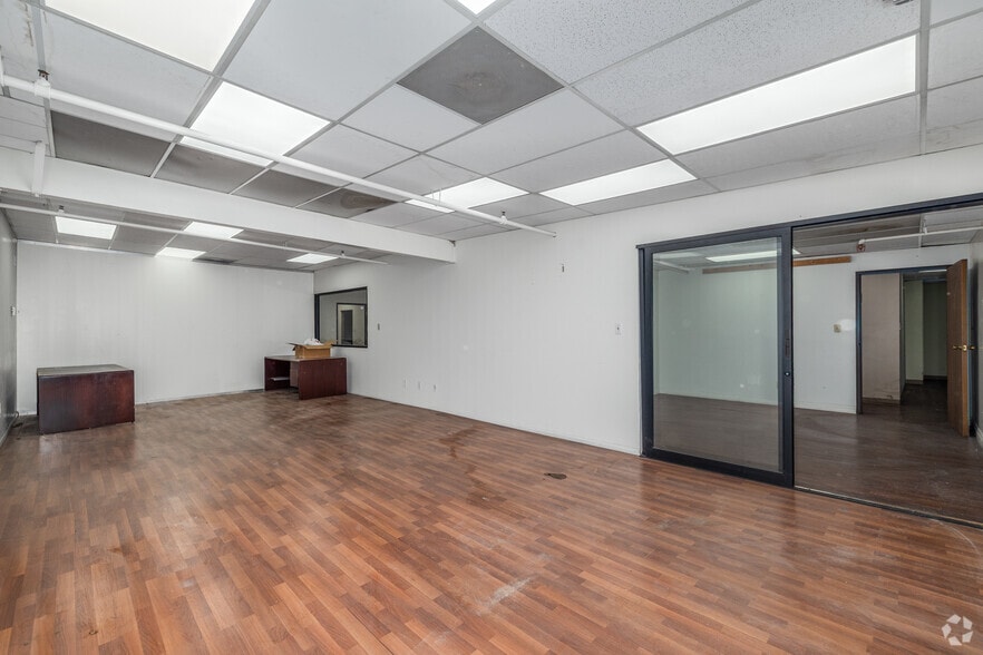 More Photos Of 4801 Staunton Ave, Los Angeles Industrial For Sale