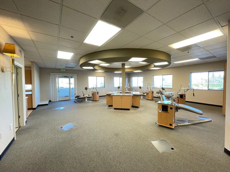 More Photos Of 9296 Vintage Park Dr, Sacramento Medical For Lease