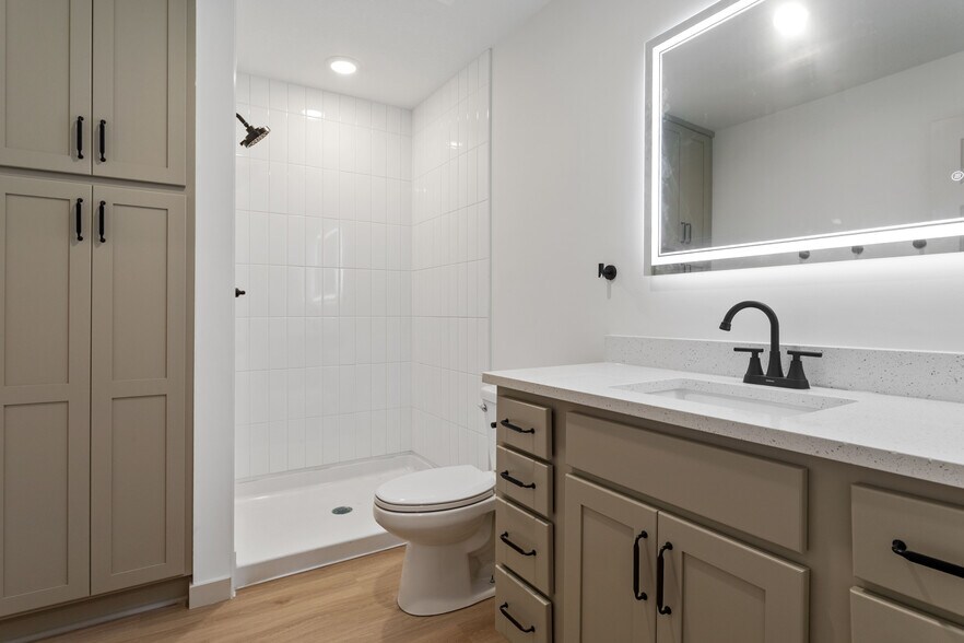 More Photos Of 814 6th St SE, Minneapolis Apartments For Sale