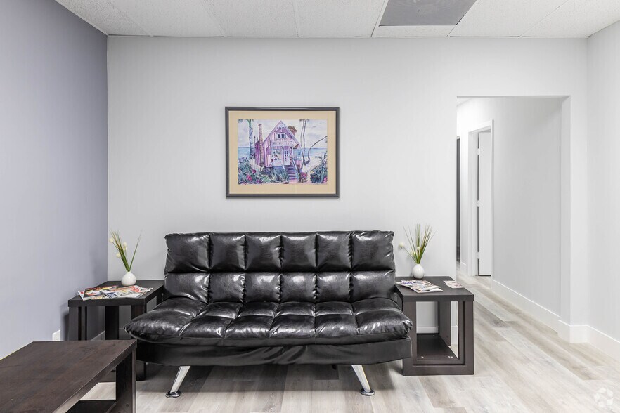 More Photos Of 2500 E Hallandale Beach Blvd, Hallandale Beach Office For Lease