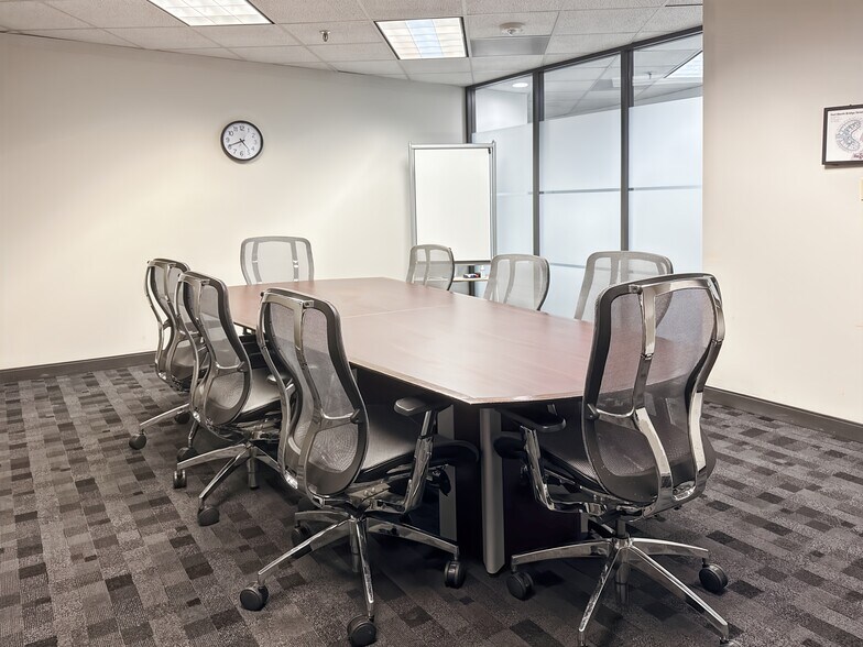 More Photos Of 5601 Bridge St, Fort Worth Coworking Space