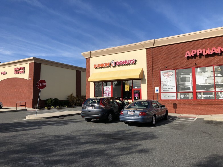 More Photos Of 262 Highland Ave, Salem Storefront For Lease