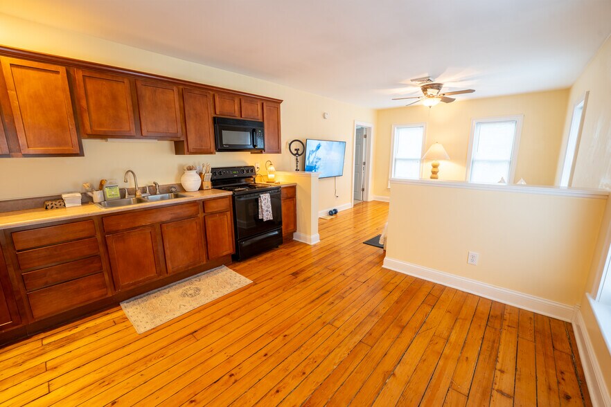 More Photos Of 22 Washington St, Ballston Spa Storefront Retail Residential For Sale