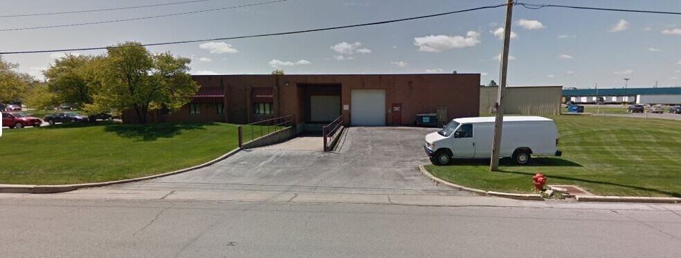 More Photos Of 130 W Armory Dr, South Holland Showroom For Sale