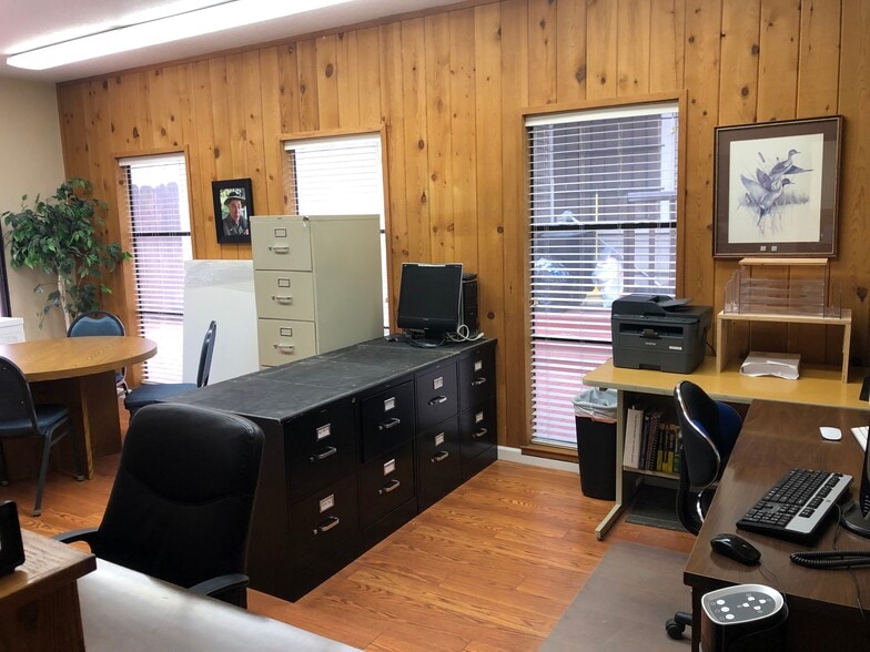 More Photos Of 1608 F St, Modesto Loft Creative Space For Sale