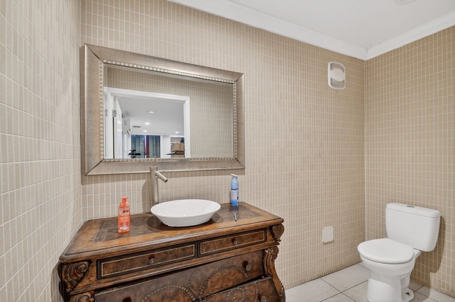 More Photos Of 1901 Florida St, Lake Worth Auto Repair For Sale