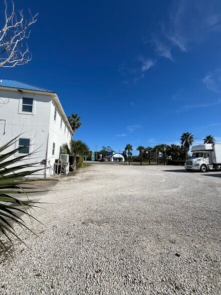 More Photos Of 645 Gulf Shores Pky, Gulf Shores Office For Sale