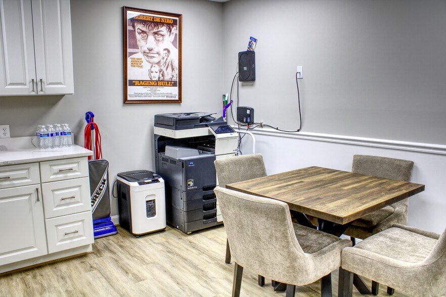 More Photos Of 10521 Judicial Dr, Fairfax Medical For Sale