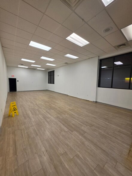 More Photos Of 3208 W Gate City Blvd, Greensboro Freestanding For Lease