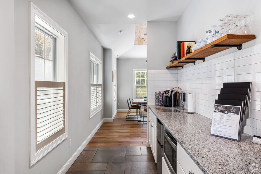 More Photos Of 9 Covered Bridge Rd, Newtown Apartments For Sale