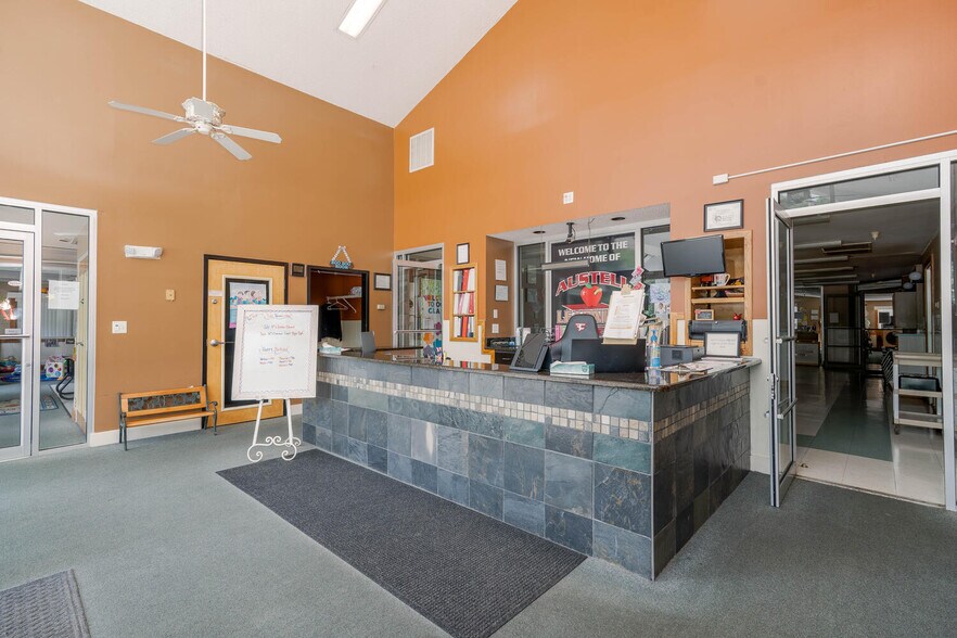 More Photos Of 2081 Mesa Valley Way, Austell Specialty For Sale