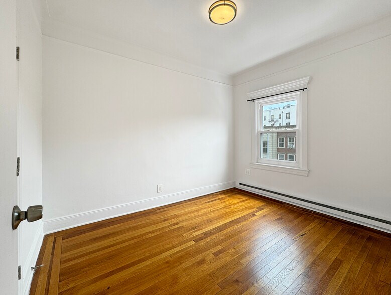 More Photos Of 811 Courtlandt Ave, Bronx Apartments For Sale