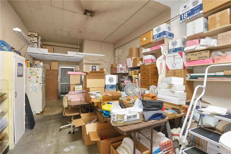 More Photos Of 17428 Bellflower Blvd, Bellflower Storefront For Lease