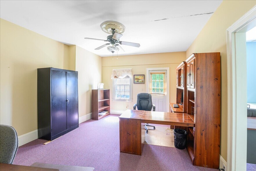 More Photos Of 139 N Ocean Ave, Patchogue Office Residential For Lease
