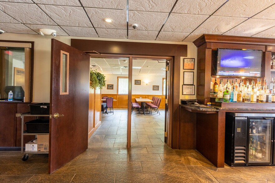 More Photos Of 2771 Scottsville Rd, Scottsville Restaurant For Sale