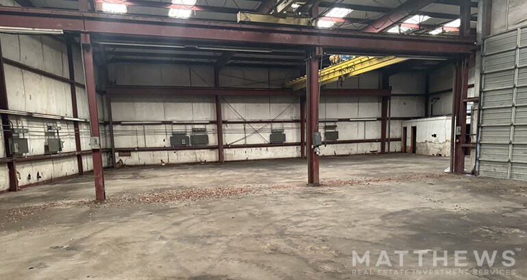 More Photos Of 215 N Jenkins St, Houston Manufacturing For Lease