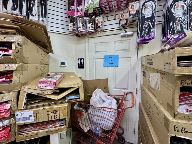 More Photos Of 3501 SW 34th St, Gainesville Freestanding For Lease