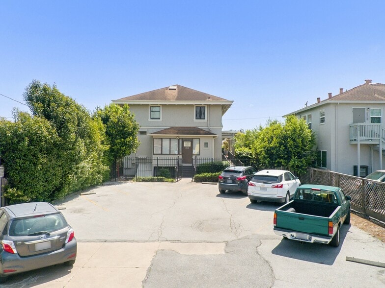 More Photos Of 217 E Lake Ave, Watsonville Office For Sale