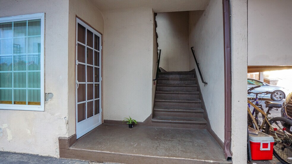 More Photos Of 1814 Grismer Ave, Burbank Apartments For Sale
