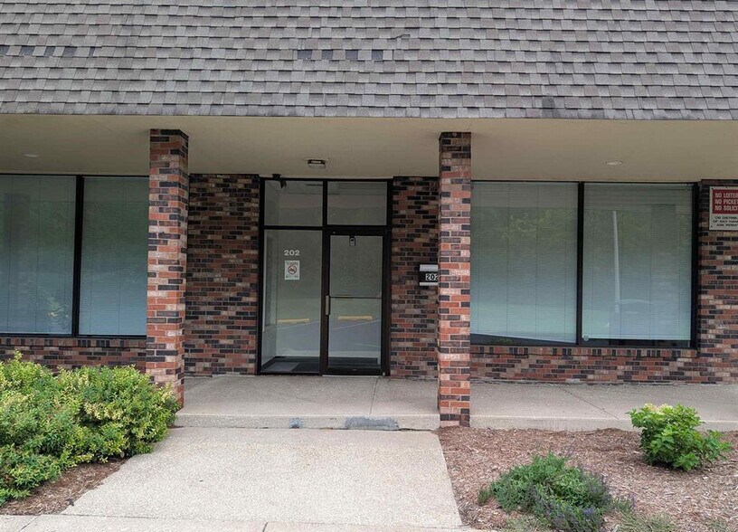 More Photos Of 7501 N University St, Peoria General Retail For Lease