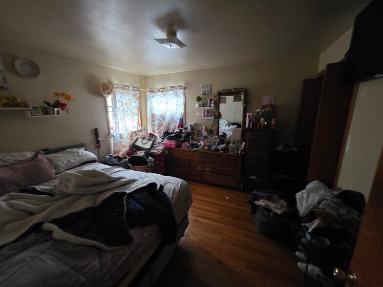 More Photos Of 5236-38 W Diversey Ave, Chicago Apartments For Sale