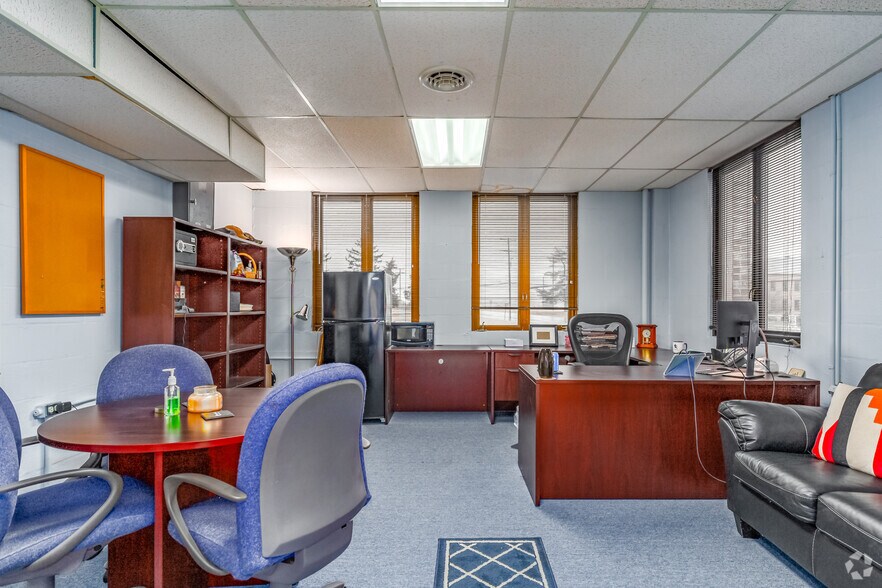 More Photos Of 5000 Letterkenny Rd, Chambersburg Office For Sale