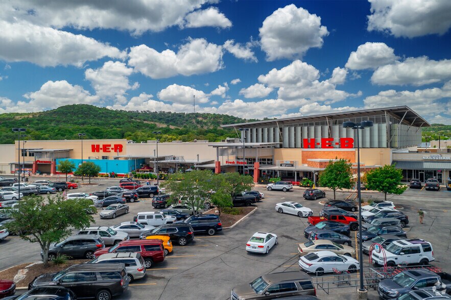 More Photos Of 24165 W IH-10, San Antonio Unknown For Lease