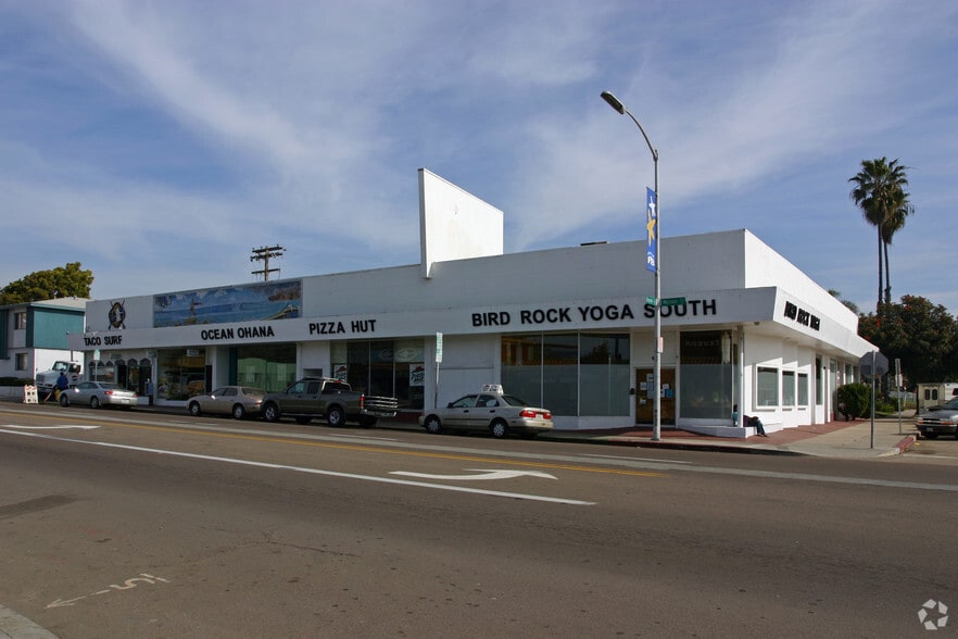More Photos Of 4651-4655 Mission Blvd, San Diego Freestanding For Lease