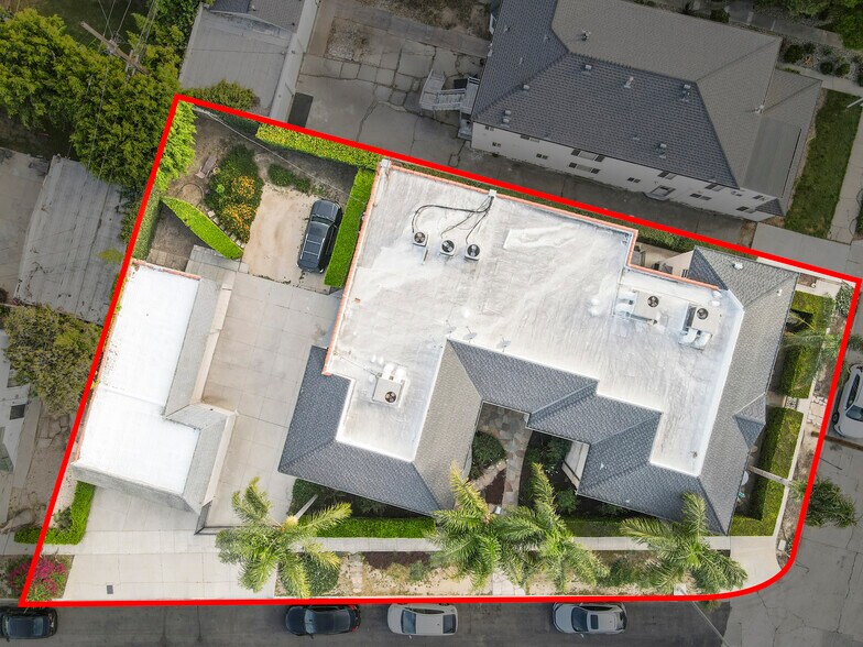 More Photos Of 1202 S Cochran Ave, Los Angeles Apartments For Sale