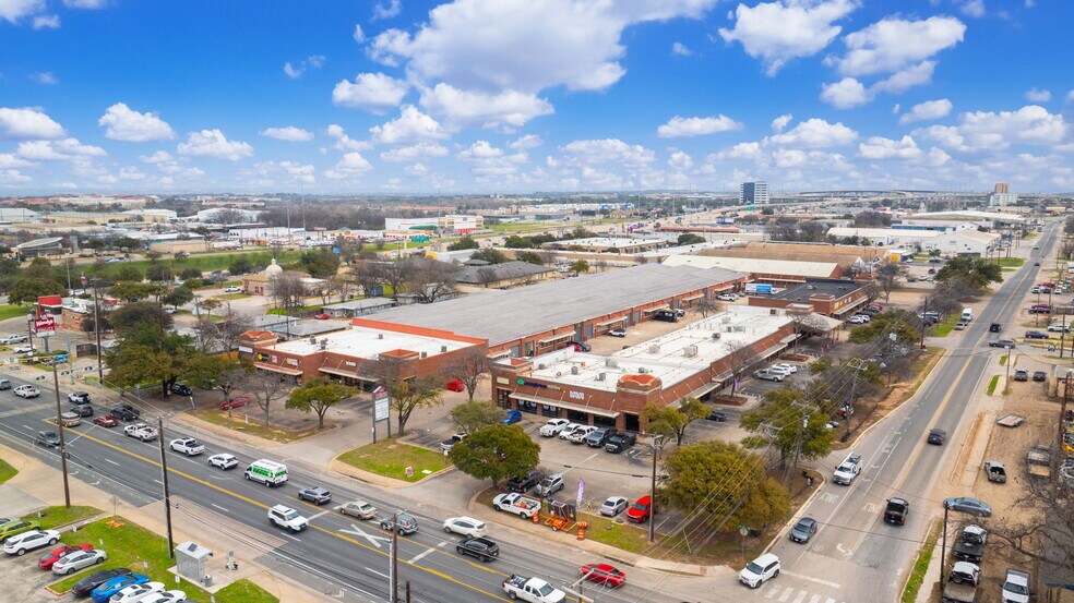 More Photos Of 4201 S Congress Ave, Austin Light Distribution For Lease