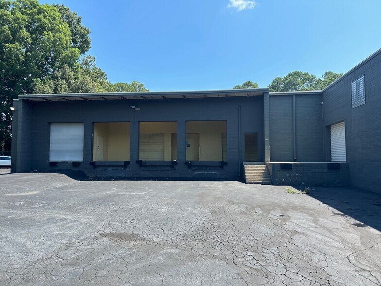 More Photos Of 2144-2148 Hills Ave NW, Atlanta Light Manufacturing For Lease