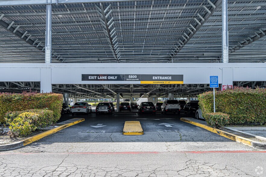 More Photos Of 6200-6280 Peachtree St, Commerce Unknown For Lease