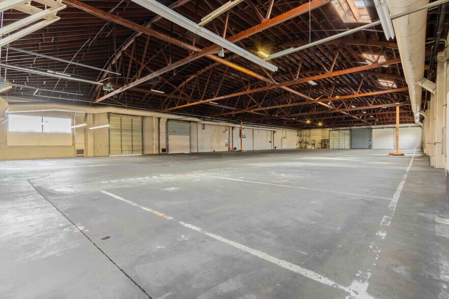 More Photos Of 610-690 Brannan St, San Francisco Warehouse For Lease