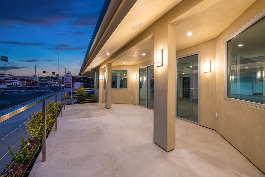 More Photos Of 1109 S Pacific Coast Hwy, Redondo Beach Restaurant For Lease