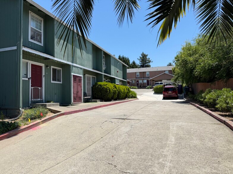 Primary Photo Of 1821 Hill Ave, Hayward Apartments For Sale