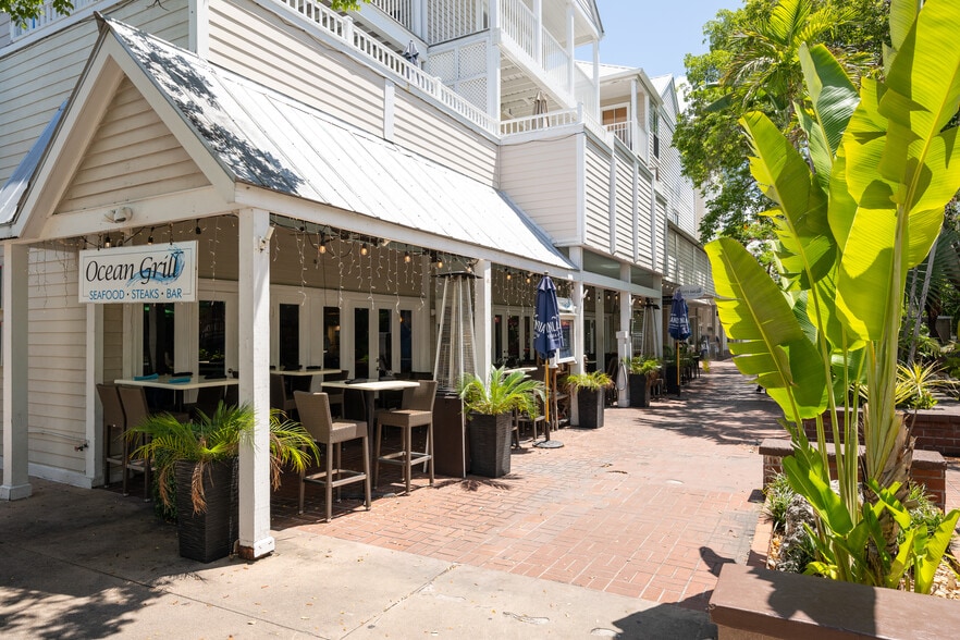 More Photos Of 1075 Duval St, Key West Apartments For Lease