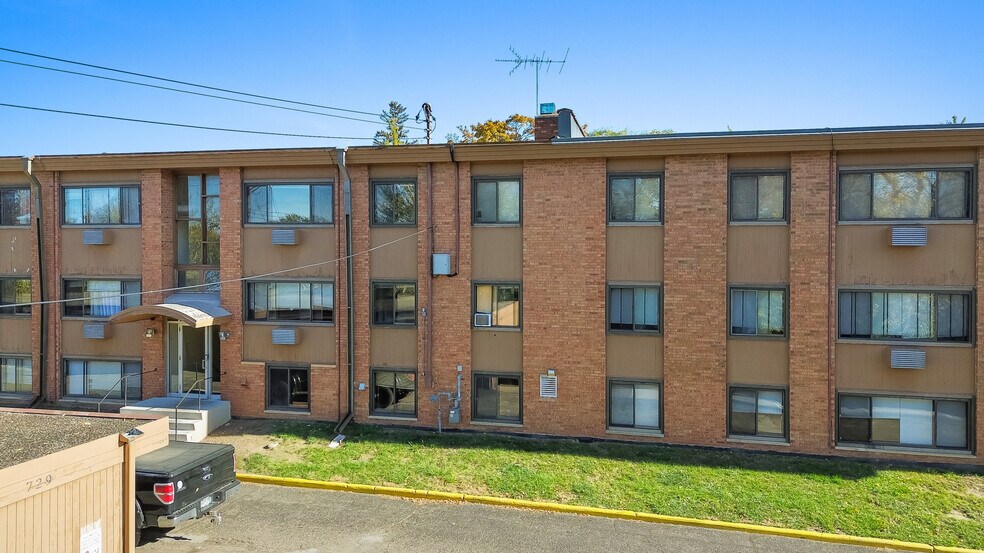 More Photos Of 729 Oakdale Ave, Saint Paul Apartments For Sale