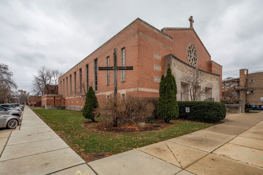 Primary Photo Of 3301 Byron, Chicago Religious Facility For Sale