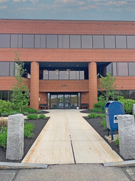 More Photos Of 330 Borthwick Ave, Portsmouth Medical For Lease