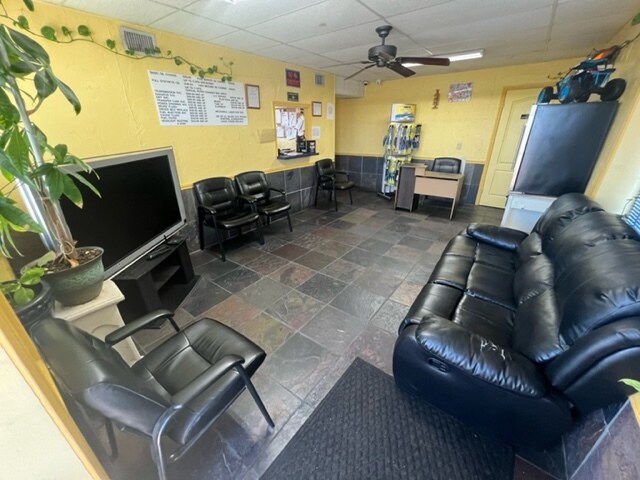 More Photos Of 3007 E Rancier Ave, Killeen General Retail For Sale