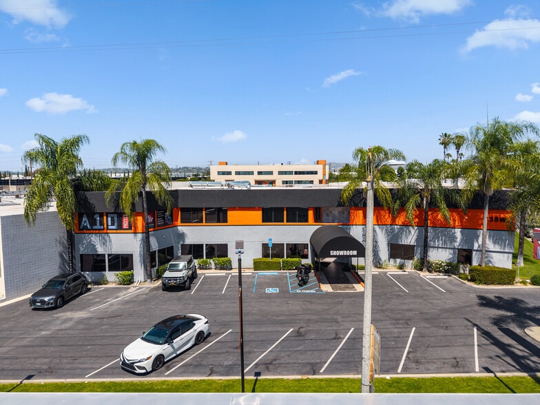 More Photos Of 735 W Orangethorpe Ave, Placentia Warehouse For Sale