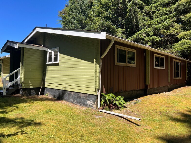 More Photos Of 983 Peninsula, Ucluelet Land For Sale
